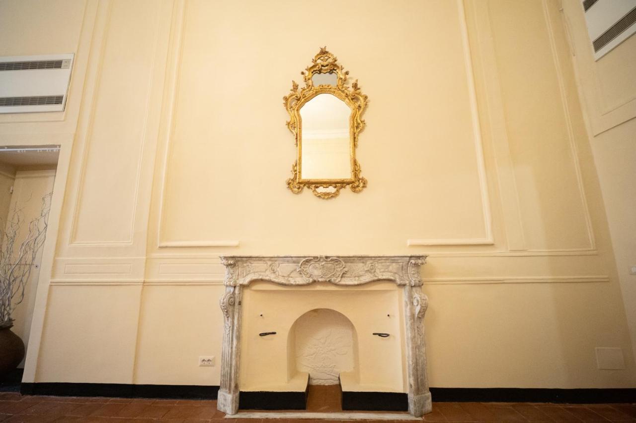 Apartment Frescoed House Nearby The Acquarium Genoa